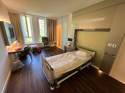 Asklepios Klinik Nord - Heidberg - Mund-, Kiefer- und Gesichtschirurgie / Plastische Operationen