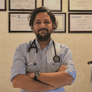 İzmir Kardiyolog M.Hamayun Kakar