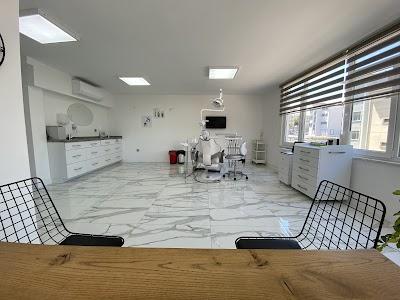 Diş Hekimi Abdulkadir ÜNEL