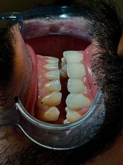 Diş Hekimi Akif Kürtüncü