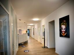 Frau Dr. med. dent. Julia Bull