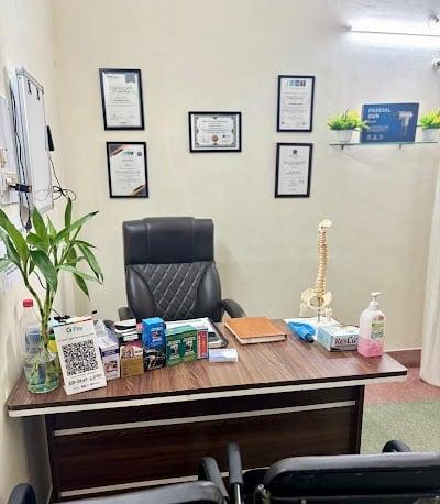 Harish Jaglan Physiotherapy & Chiropractic Clinic|Best Physiotherapist in Chandigarh|Home Physiotherapy Services|Physio