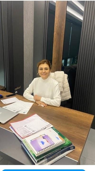 Doç.Dr.Özge Yüce, Çocuk Endokrinoloji