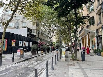 Hilal Gökalp Nişantaşı Dermatolog | Assoc. Prof. Hilal Gökalp, Dermatology