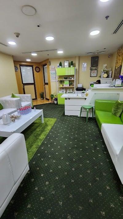 Hamsa Social Psychological & Family Consultancy center مركز همسة للإستشارات الأسرية