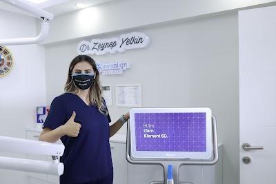 Zeynep Yetkin Ortodonti Uzmanı, Şeffaf Plak Ankara, Diş Teli Ankara, Diş Sıkma Tedavisi, Invisalign Ankara, YDA Center