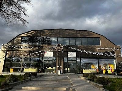 BC Diş Kliniği - Ortodonti, Çocuk Diş Doktoru, Diş Eti Hastalıkları Uzmanı- Diş İmplantı