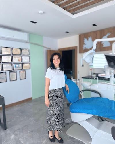 Uzman Çocuk Diş Hekimi Ceren Bayhan