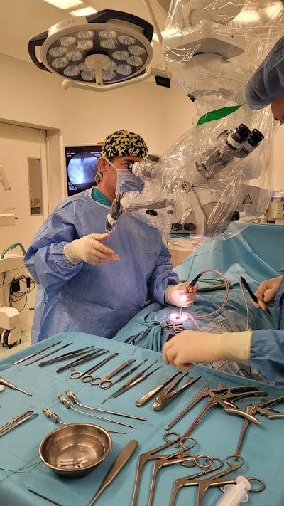 Doç.Dr. Cüneyt Göçmez