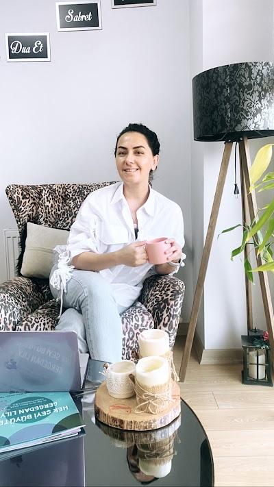 Çocuk ve Aile Terapisti- Pedagog Pınar Kaya Döşlü Klinik