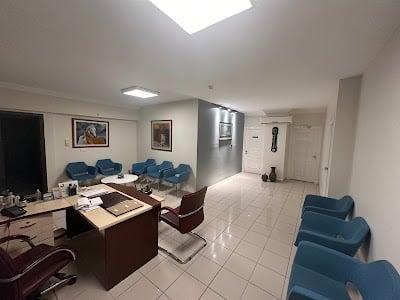 Prof. Dr. Oğuz Ekmekçioğlu | Üroloji Uzmanı