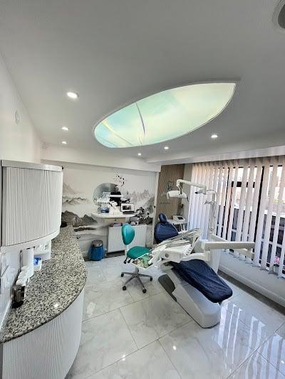 Diş hekimi Dr. Rabia Güler