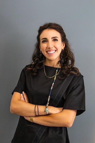 Uzman Diş Hekimi Merve Altuntaş - Protez Uzmanı ve Estetik Diş Hekimi