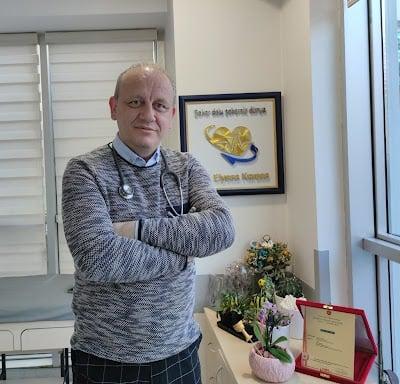 Uzm. Dr. Elyesa Karaca, İç Hastalıkları