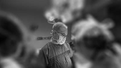 Doç. Dr. Emre İnözü Burun Estetiği-Meme Estetiği-Liposuction