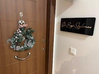 د. Ezgi Söylemez / Botox / Dolgu / Mezoterapi / Cilt bakımı