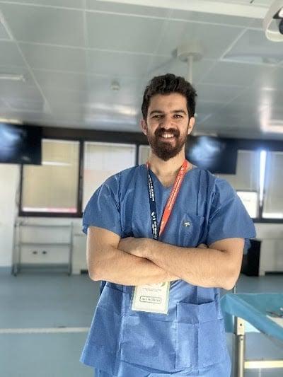 د. أخصائي Ali Rıza Uzgelir | Mezoterapi | Ozon Tedavisi | Cilt Bakımı | Yüz Vitamin Uygulamaları | Botox | Dudak Vitamin