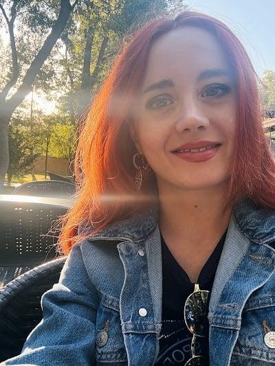 Uzman Diyetisyen Gülce Demiralay, Sporcu Beslenmesi Uzmanı Fonksiyonel Tıp Diyetisyeni