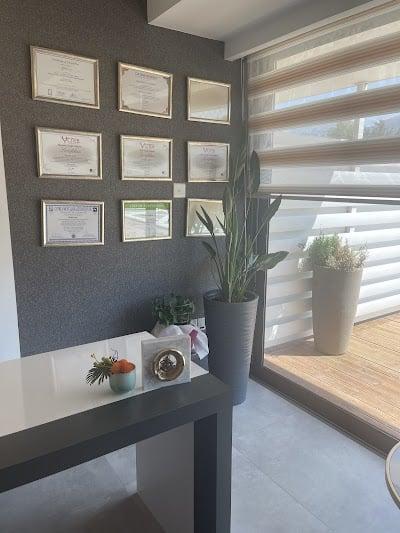 PSİKOLOG BÜŞRA KARA- RA KLİNİK