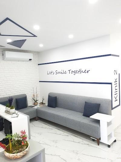 Uzm. Uzm. Dt. Merve Türker Periodontoloji Uzmanı, Diş Hekimi