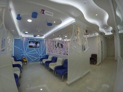 Hollywood Smile Medical Center - مركز ابتسامة هوليود الطبي