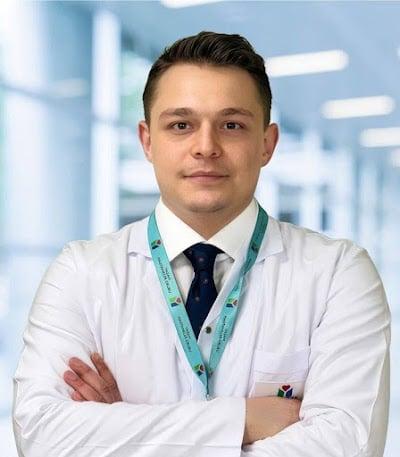 Çağrı Berk Arıkan | Plastik, Rekonstrüktif ve Estetik Cerrahi Uzmanı