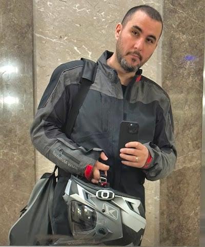 Dt. Erkan Kaya Diş Hekimi