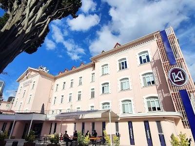 İstanbul Kent Üniversitesi Diş Hastanesi