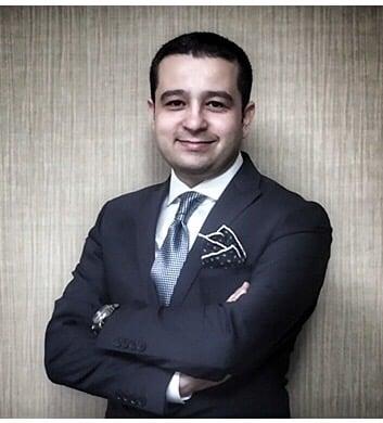 دانشیار Uzdan Uz