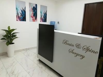 عيادة الدكتور علاء الموسى لجراحة الدماغ و العمود الفقري