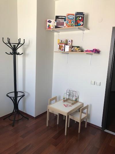 Pedagog Zehra Akdemir