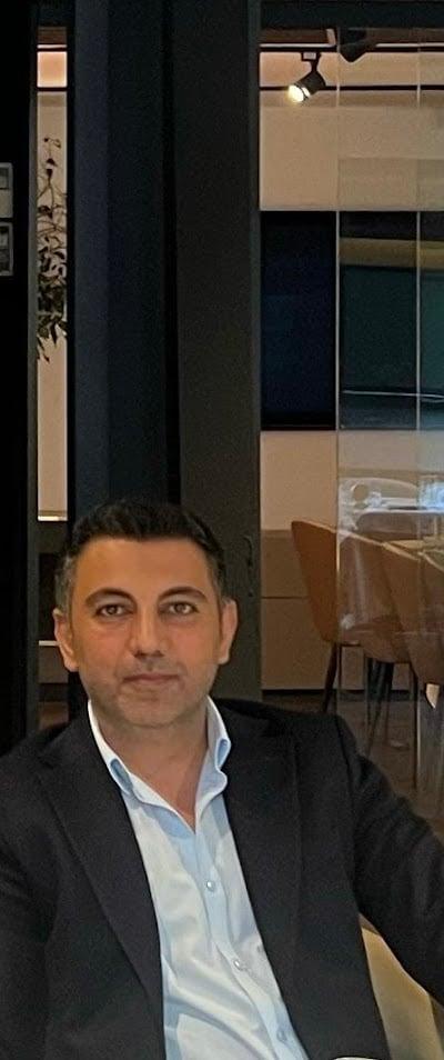 Доц. д-р Salim Katar