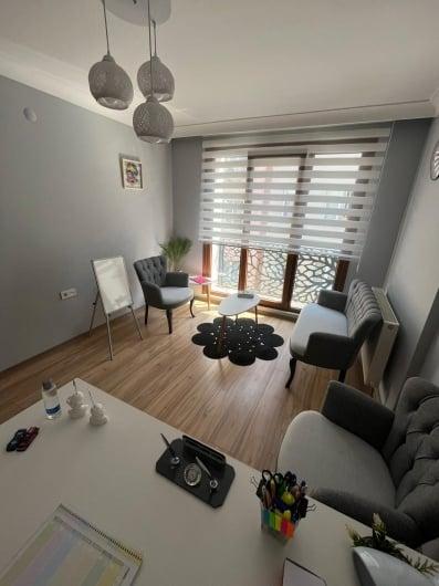 Elçim Gülce Güzel