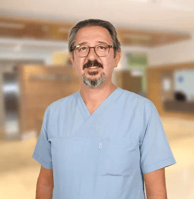 Spec. dr. Özgür ÖZSOYLAR