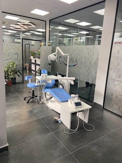 Uzm. Uzm. Dt. Tayfun Tolgay Çelik Ağız Diş Ve Çene Cerrahisi Uzmanı implant tedavisi İstanbul zirkonyum