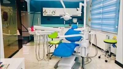 Ortodonti Uzmanı Dr. Seyit Ahmet ÖZTÜRK Pedodonti uzmanı Dr. Ceren Öztürk